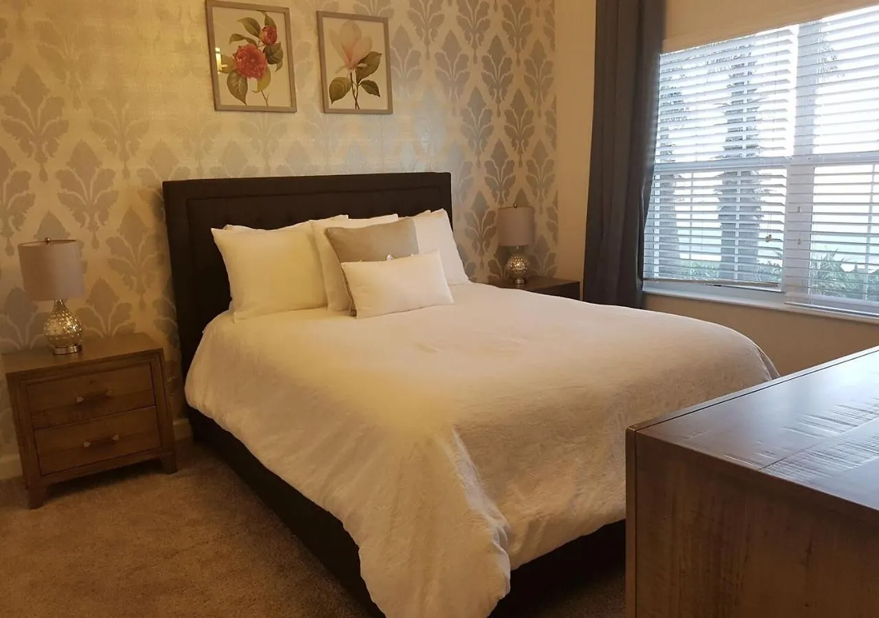1556 Pd - Poolside Bliss: Enchanted 4Br Townhome Davenport