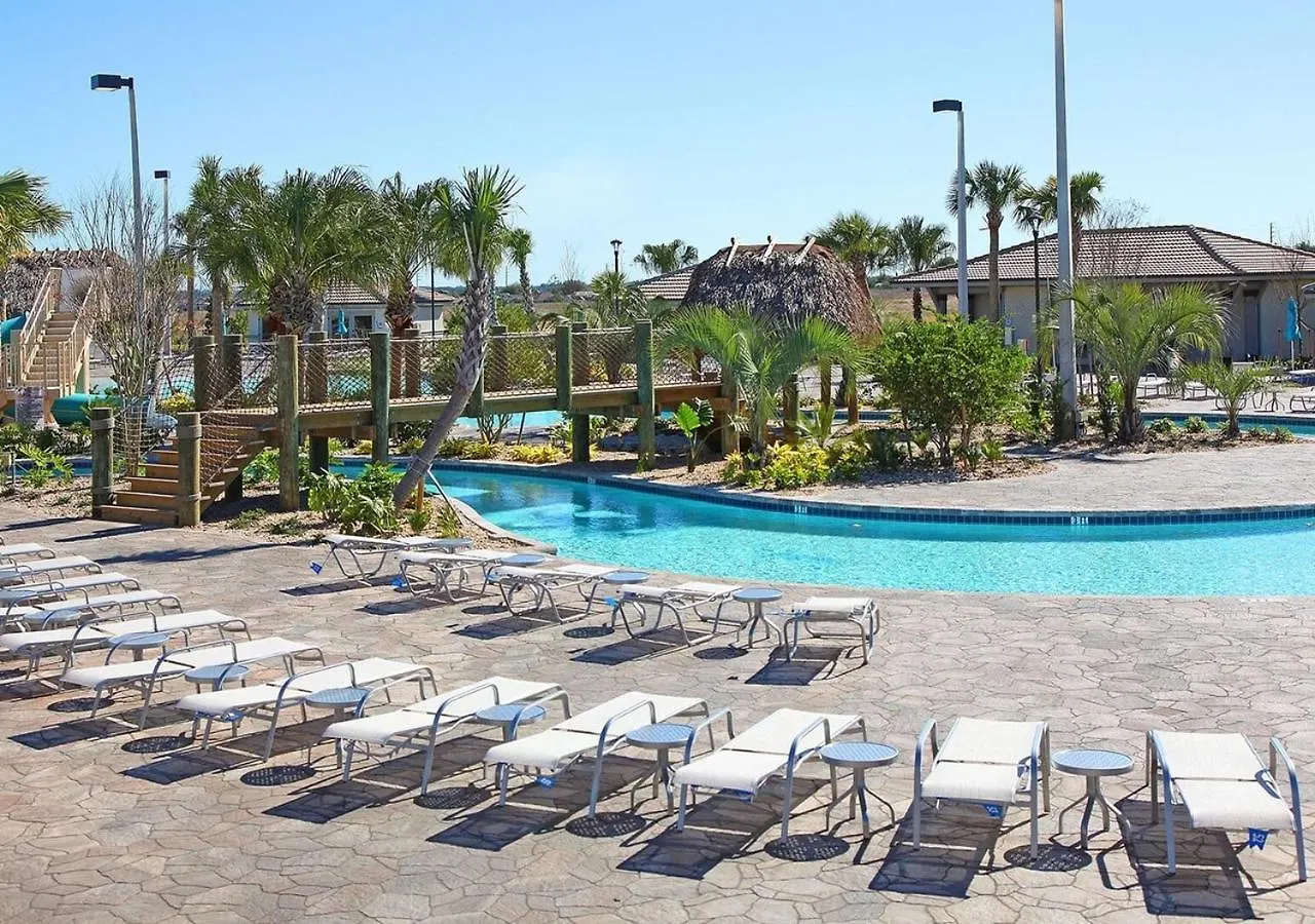 1556 Pd - Poolside Bliss: Enchanted 4Br Townhome Davenport