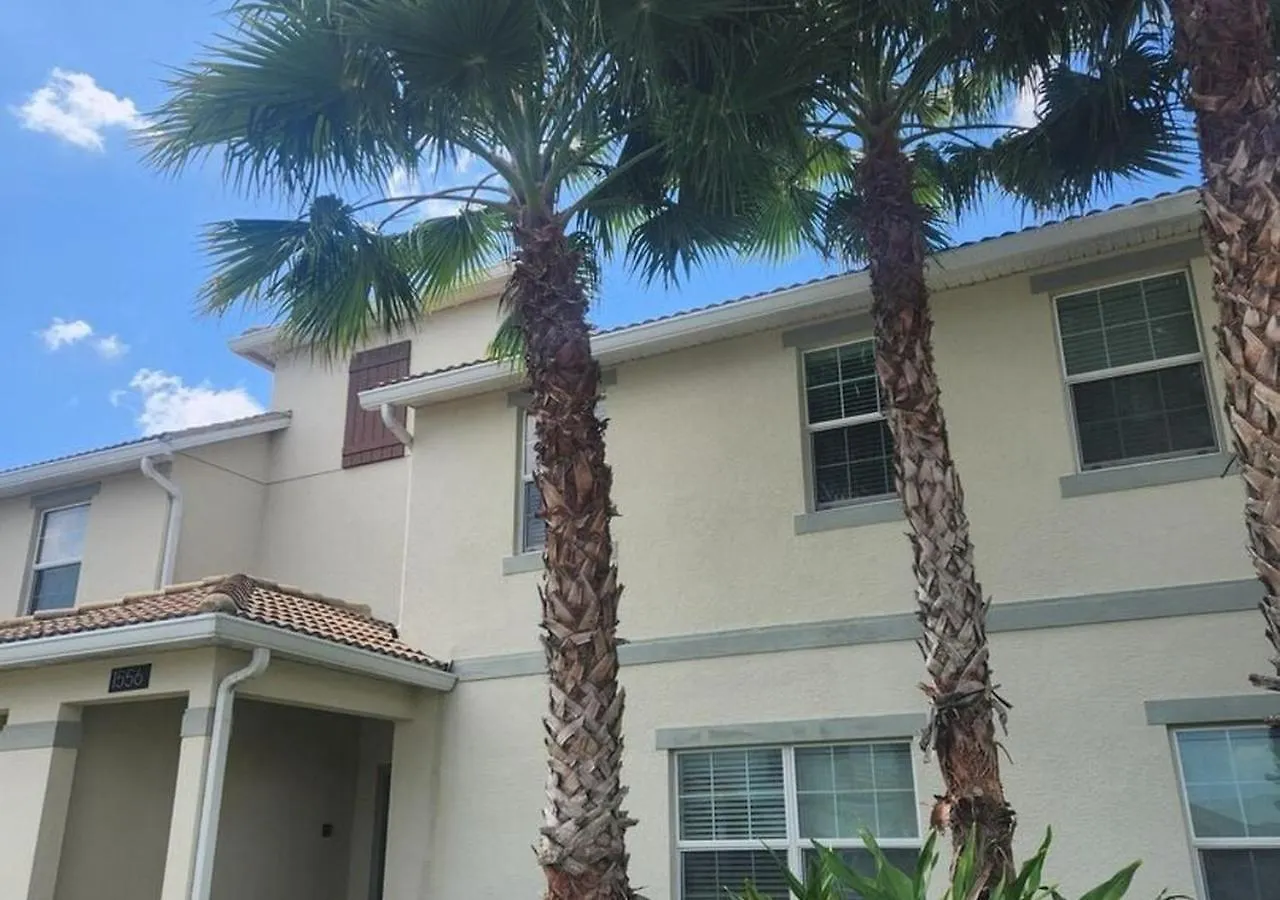 1556 Pd - Poolside Bliss: Enchanted 4Br Townhome Davenport