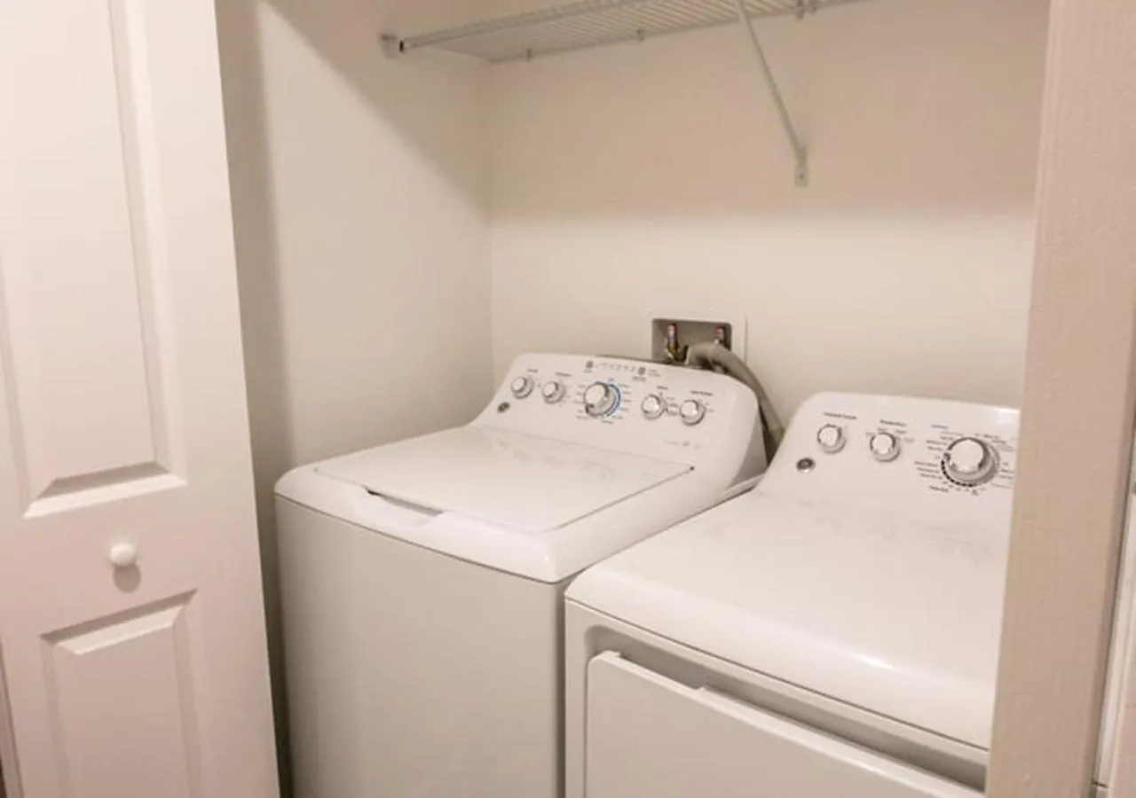 1556 Pd - Poolside Bliss: Enchanted 4Br Townhome Davenport 0*,  United States
